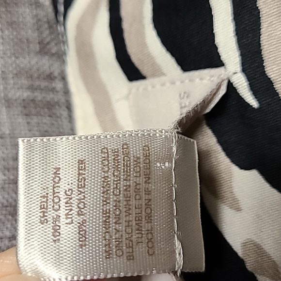 Ann Taylor LOFT Animal Print Skirt. Size 2P (Fits like 0) - Picture 6 of 6